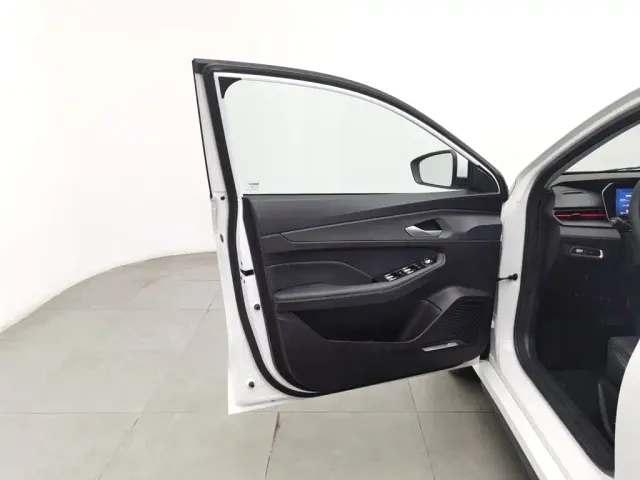 Geely Binrui — Фото автомобиля 8