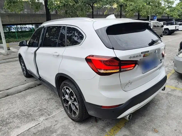BMW X1 — Фото автомобиля 4
