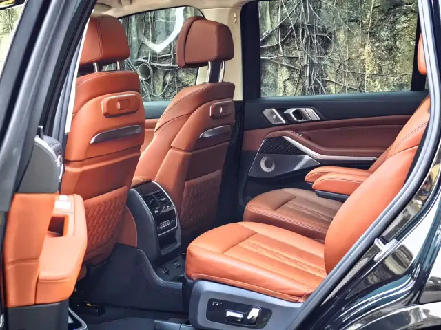 BMW BMW X7 M60i 2023 xDrive M60i — Фото автомобиля 5