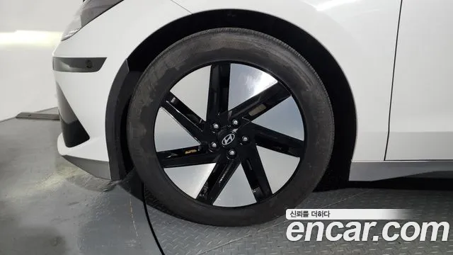 Hyundai Ioniq6 Long Range AWD — Фото автомобиля 5
