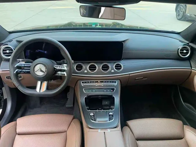 Mercedes-Benz E-Class — Фото автомобиля 6