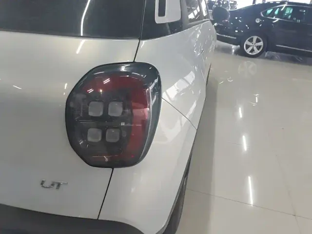 GAC Aion UT — Фото автомобиля 7