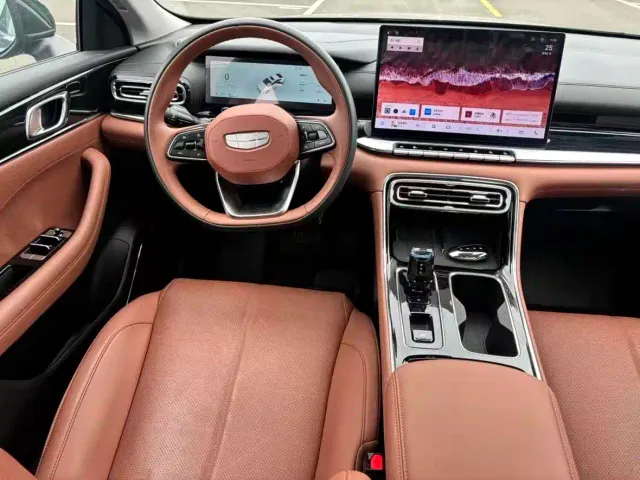 Geely Emgrand — Фото автомобиля 5