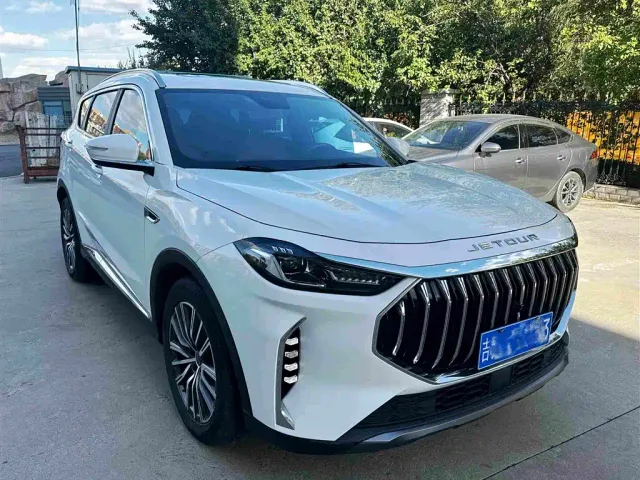 Jetour X70 Plus — Фото автомобиля 3