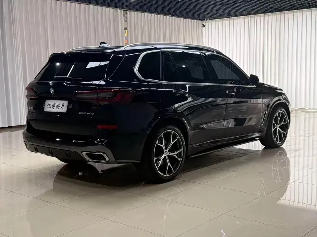 BMW X5 — Фото автомобиля 9
