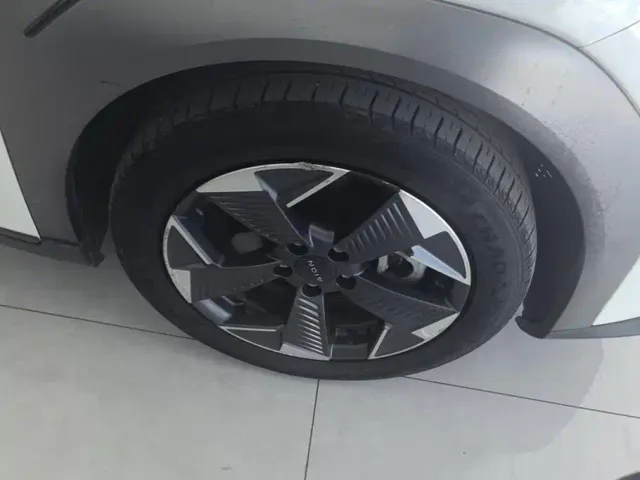 GAC Aion Y — Фото автомобиля 6