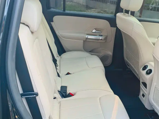 Mercedes-Benz EQB — Фото автомобиля 7