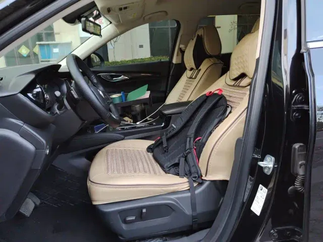 Buick Envision Plus — Фото автомобиля 11
