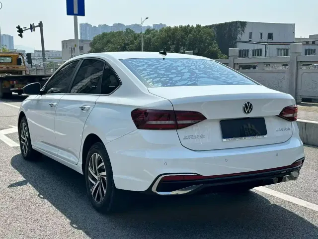 Volkswagen Lavida — Фото автомобиля 7