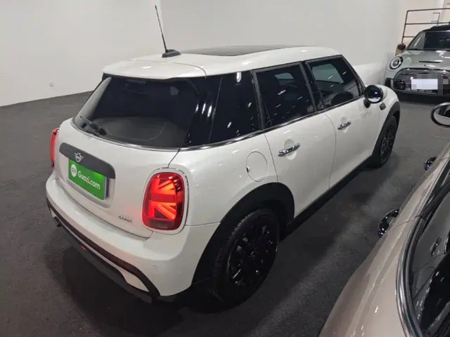 MINI Hatch — Фото автомобиля 6