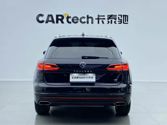 Volkswagen Touareg — Фото автомобиля 4