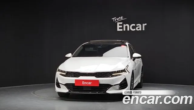 Kia K5 — Фото автомобиля 3