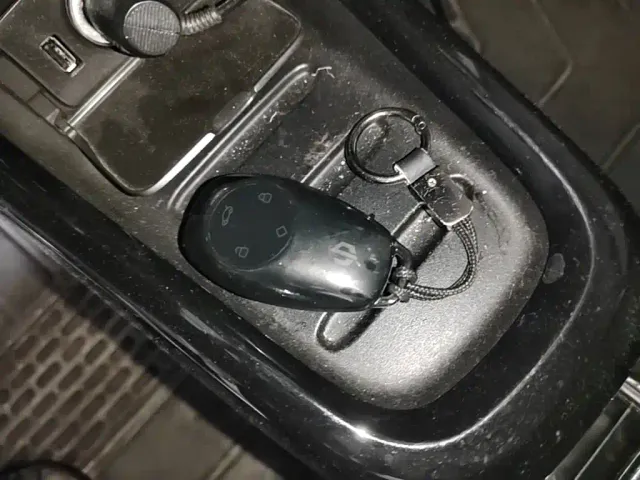 Leapmotor T03 — Фото автомобиля 8