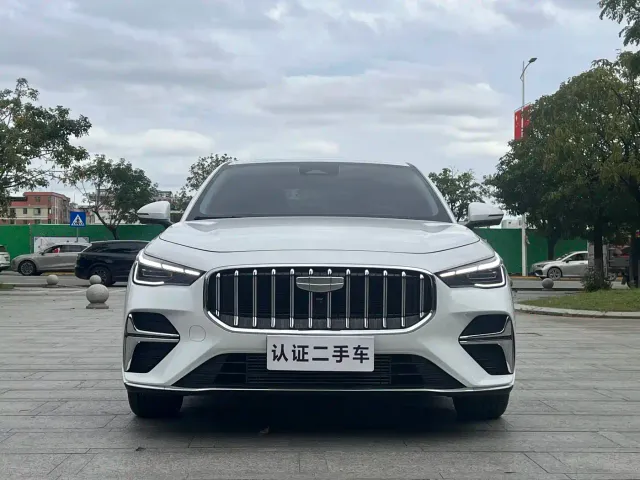 Geely Emgrand — Фото автомобиля 2