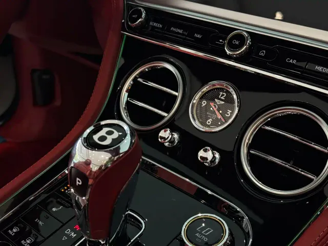 Bentley Continental — Фото автомобиля 12