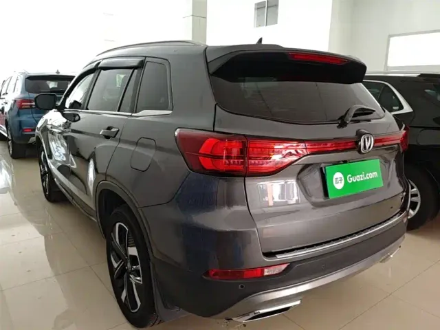 Changan CS75 — Фото автомобиля 4