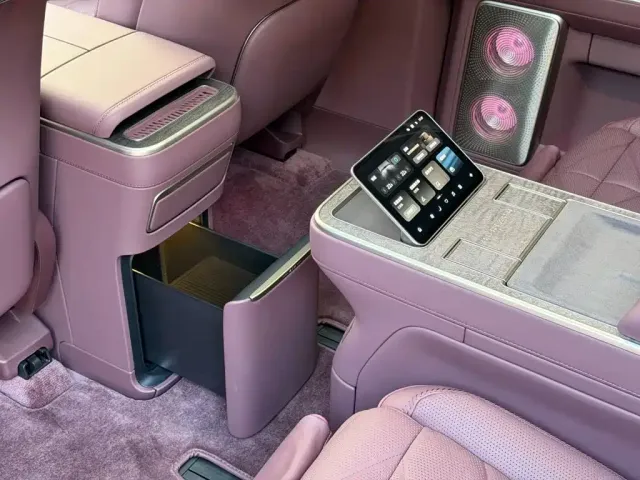 NIO NIO ES9 2026 Base Model — Фото автомобиля 14