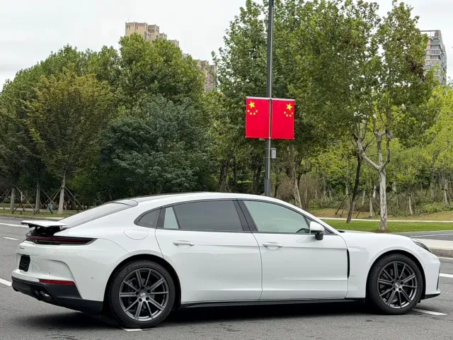 Porsche Panamera — Фото автомобиля 9