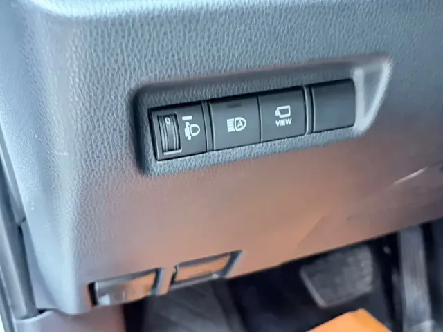 Toyota RAV4 — Фото автомобиля 9