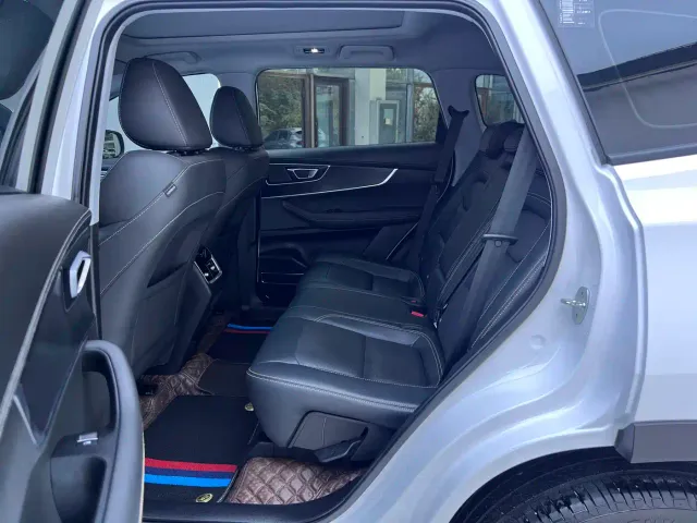 Chery Tiggo 8 — Фото автомобиля 14