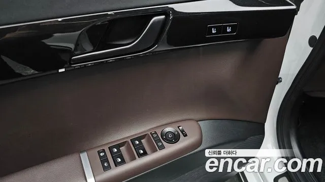 Hyundai Grandeur GN7 — Фото автомобиля 27