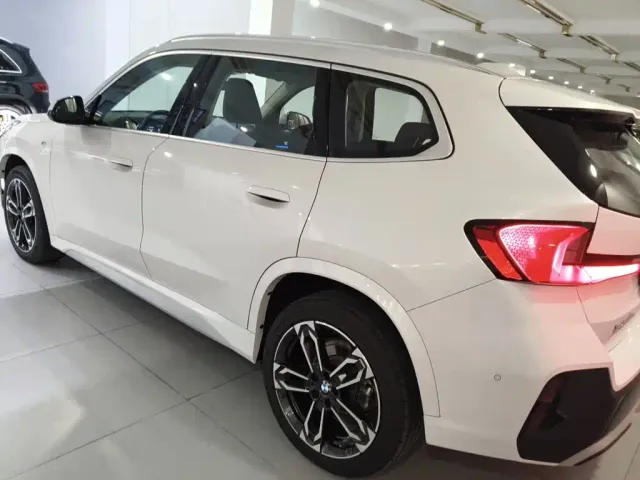BMW X1 — Фото автомобиля 4