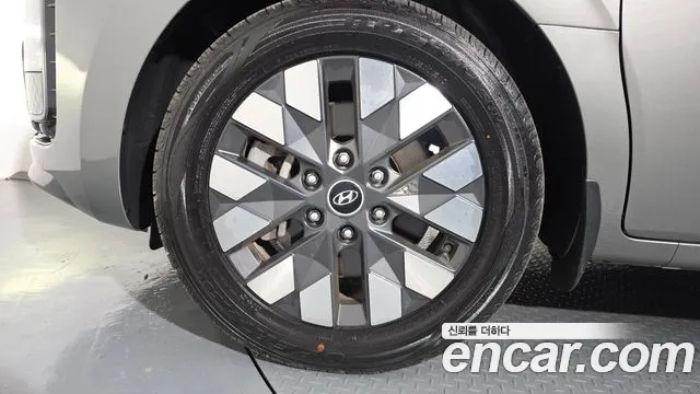 Hyundai Staria Staria L3.5 Lounge 9 мест — Фото автомобиля 5