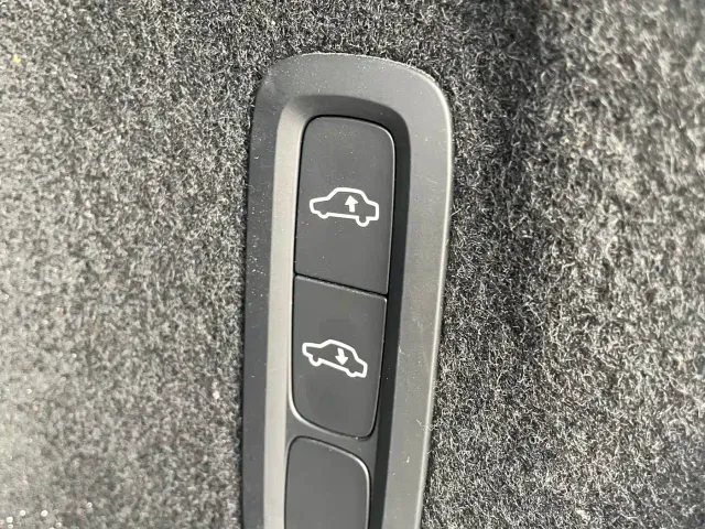 Volvo XC60 — Фото автомобиля 22