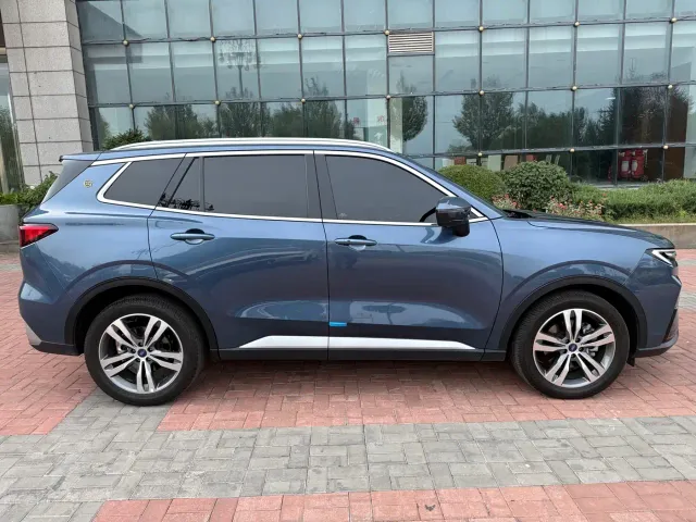 Ford Lingrui — Фото автомобиля 4