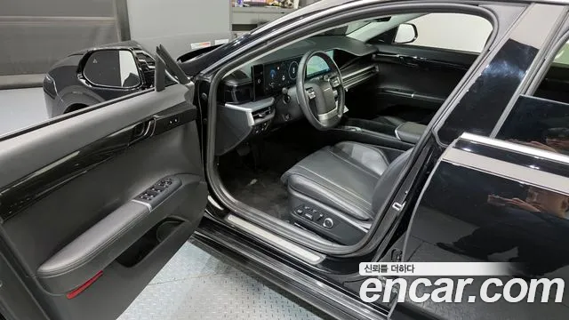 Hyundai Grandeur Grandeur (GN7) 3.5 Бензин 2WD — Фото автомобиля 10
