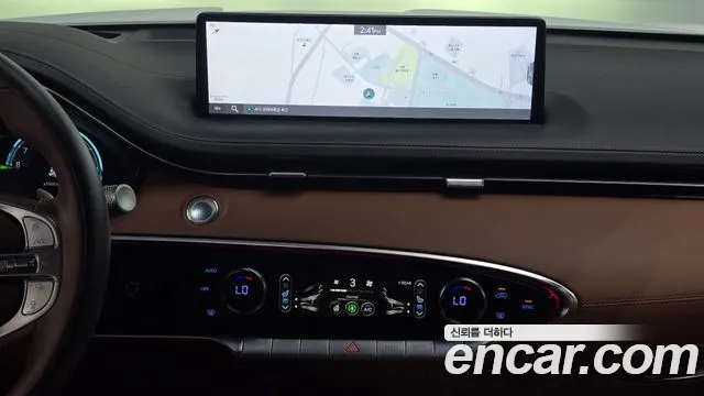 Genesis GV70 — Фото автомобиля 14