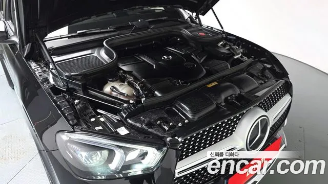Mercedes-Benz GLE-Class — Фото автомобиля 9