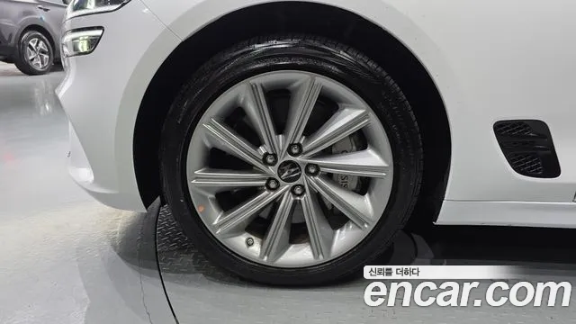 Genesis G70 Новый G70 Бензин 2.5T 2WD — Фото автомобиля 5