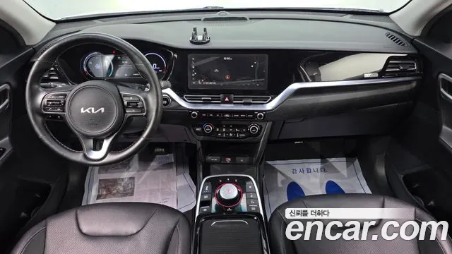 Kia Niro — Фото автомобиля 7