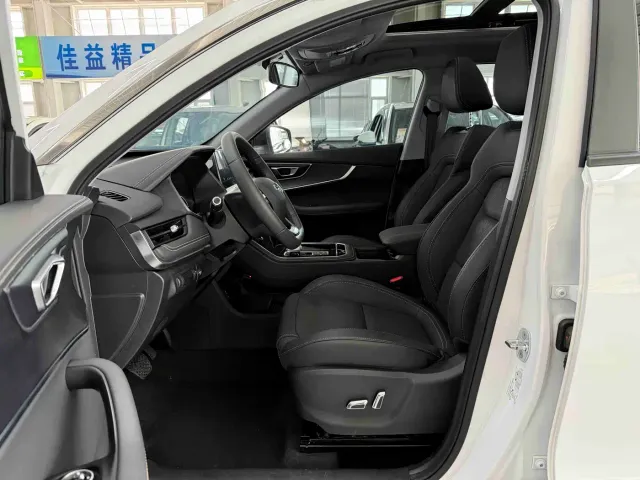 Chery Tiggo 8 — Фото автомобиля 8
