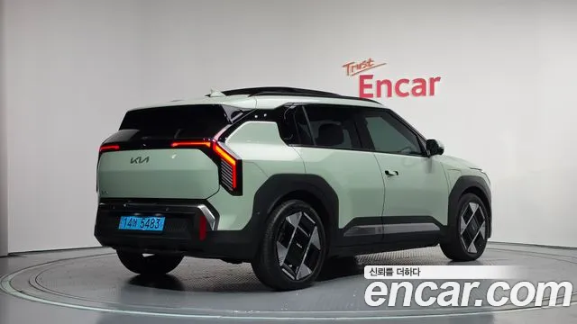 Kia EV3 — Фото автомобиля 2