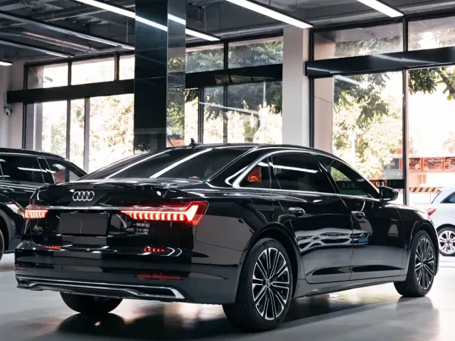 Audi A6L — Фото автомобиля 3