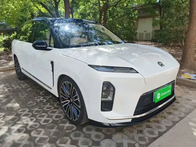 Nio ES8 — Фото автомобиля 3