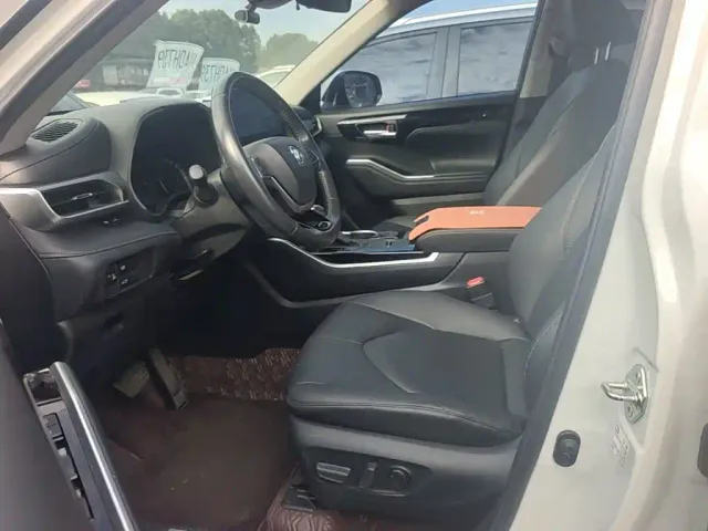 Toyota Highlander — Фото автомобиля 14