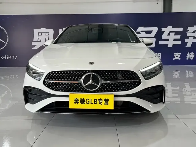 Фотография автомобиля — Mercedes-Benz A-Class