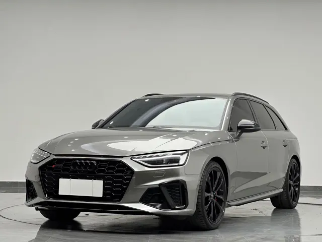 Фотография автомобиля — Audi S4