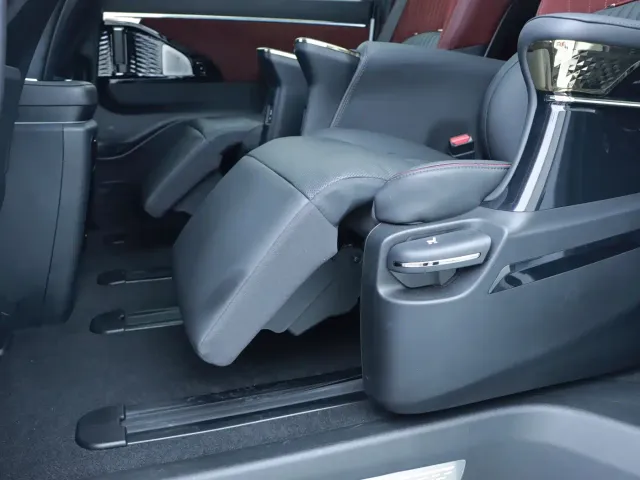 GAC Trumpchi Trumpchi M8 2023 Model Master Series 400T Ultimate Edition — Фото автомобиля 15