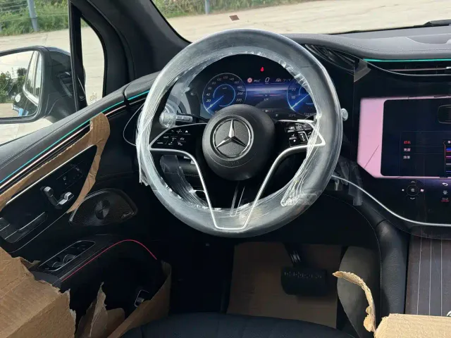 Mercedes-Benz EQS SUV — Фото автомобиля 15