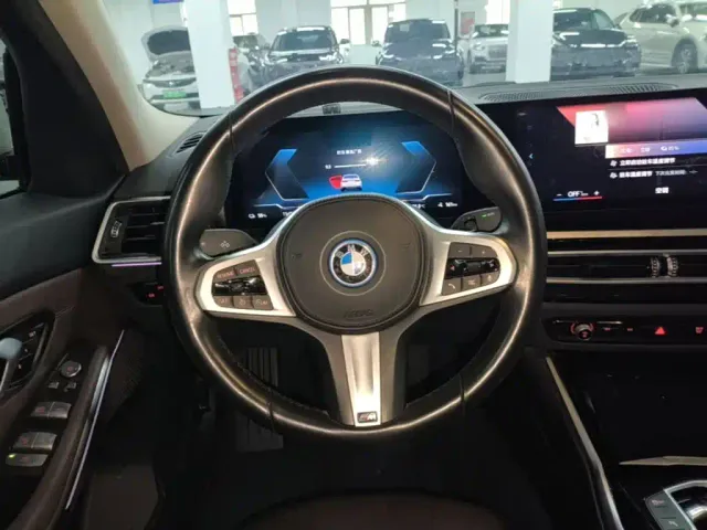 BMW i3 — Фото автомобиля 10