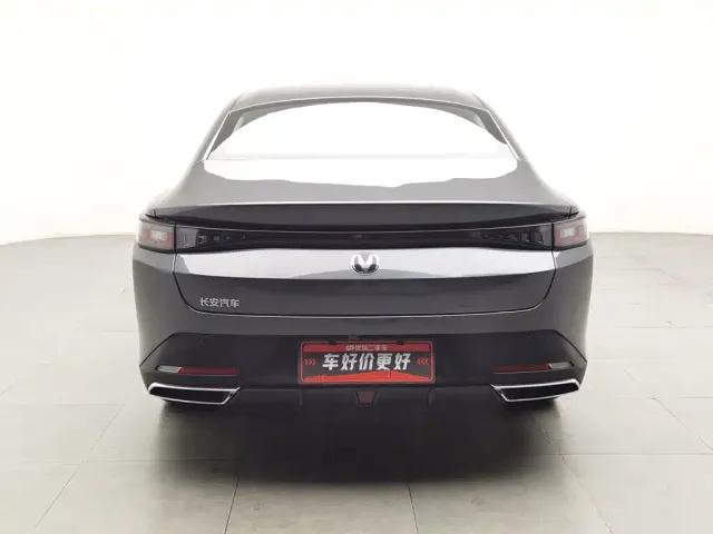Changan Eado — Фото автомобиля 4
