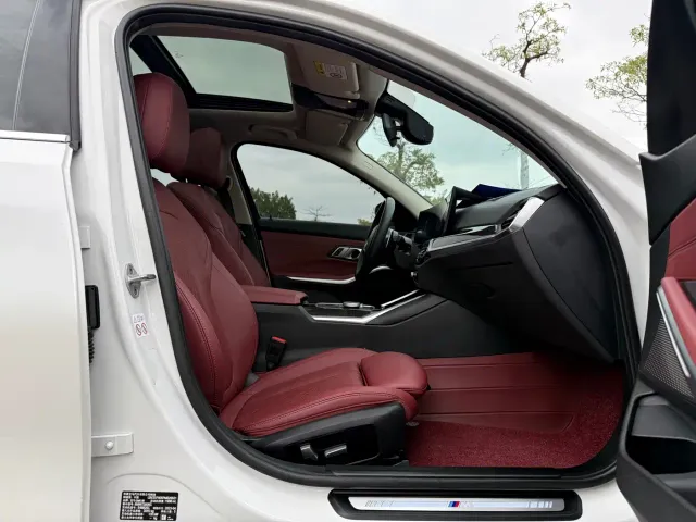 BMW 3 Series — Фото автомобиля 13