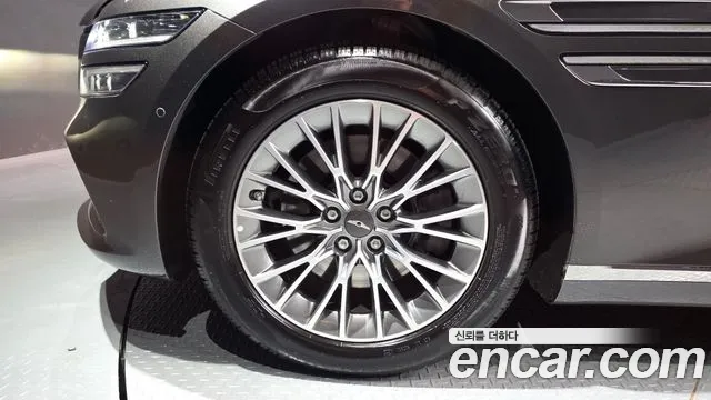 Genesis G80 Бензин 2.5 турбо AWD — Фото автомобиля 4