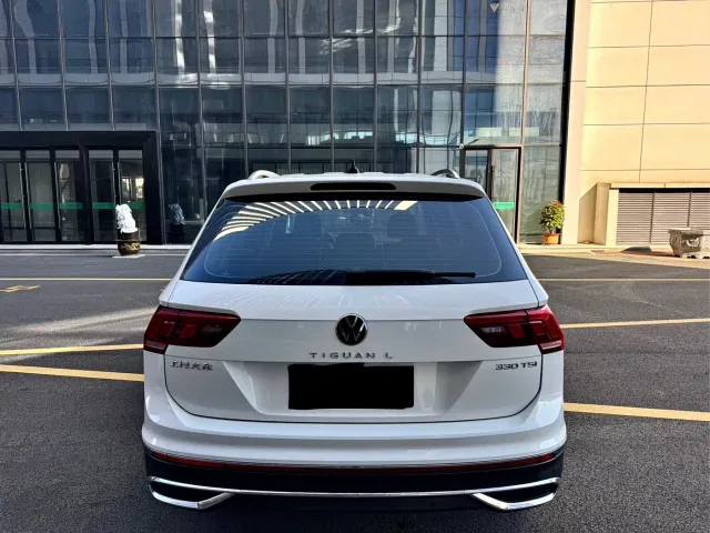 Volkswagen Tiguan L — Фото автомобиля 4
