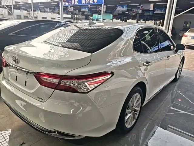 Toyota Camry — Фото автомобиля 6