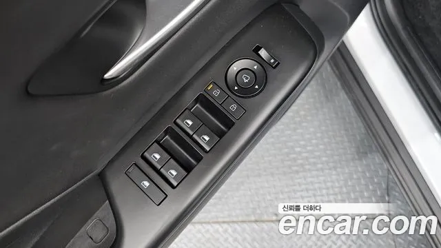 Hyundai Kona SX2 — Фото автомобиля 12